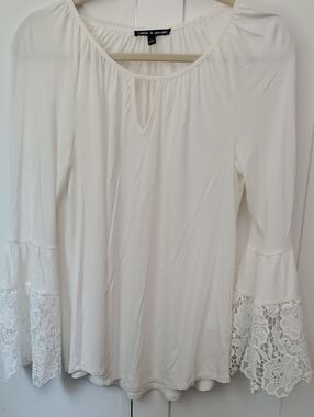 Cable & Gauge Cream Lace Bell Sleeve Blouse
